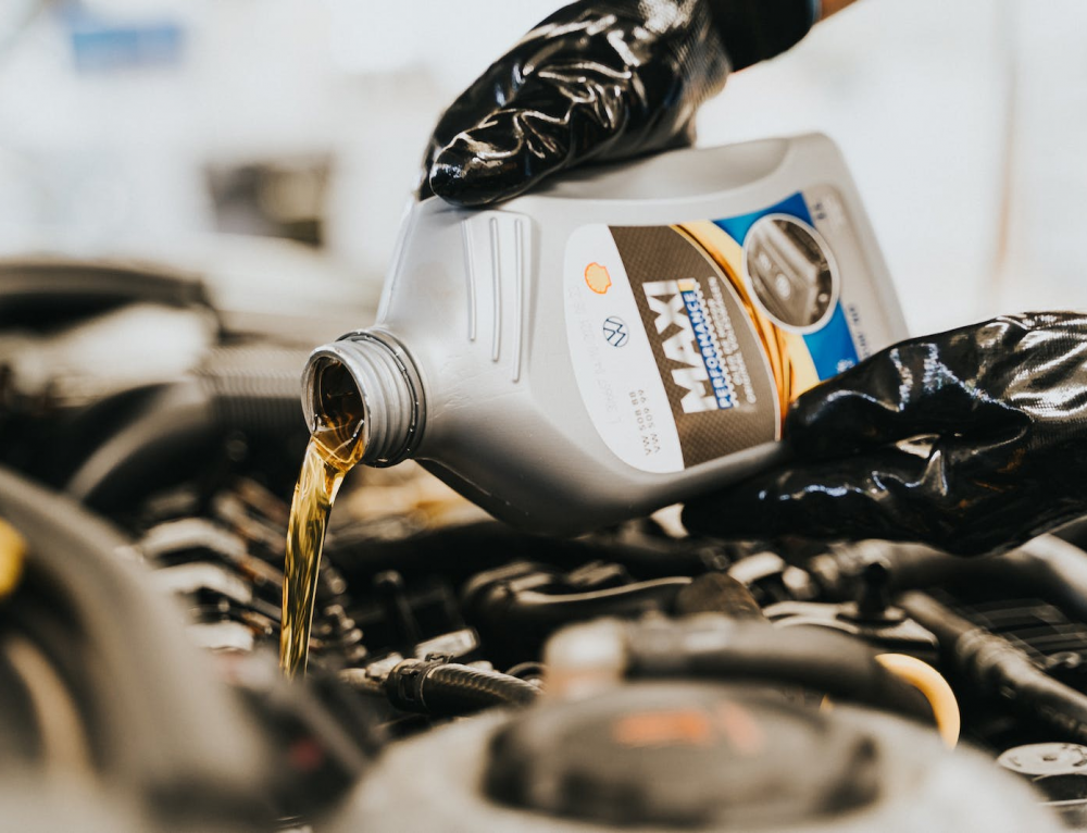 Conventional vs Synthetic Oil: Which is the Best Oil for Diesel Engines